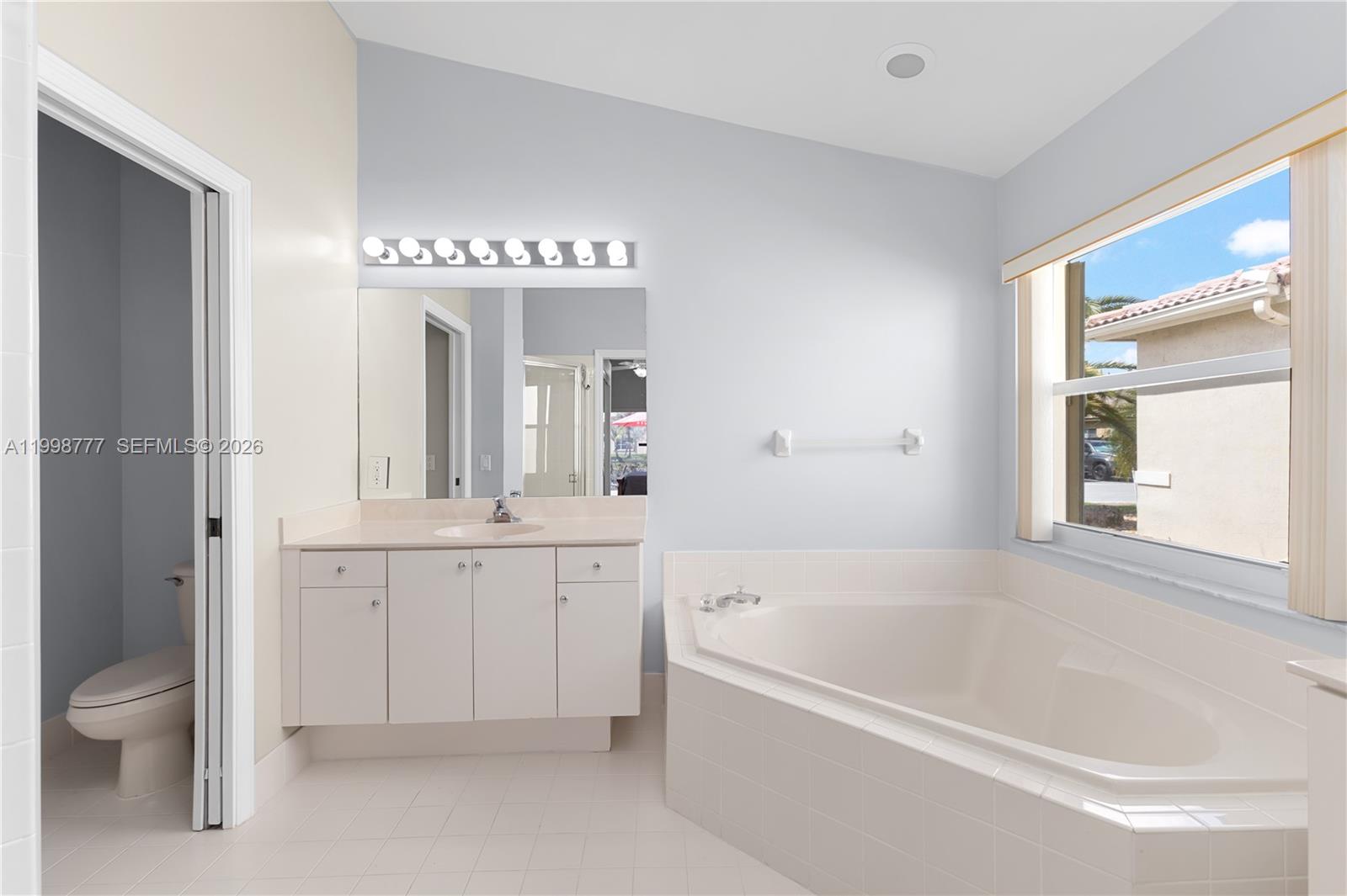 VULCAN MATERIALS COMPANY - Residential Lease