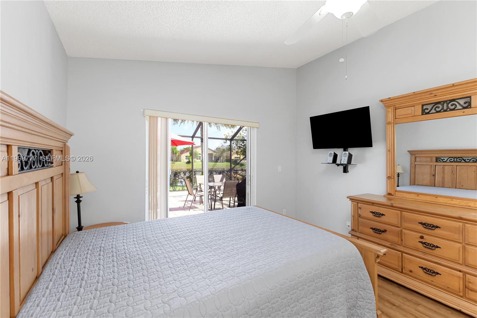 VULCAN MATERIALS COMPANY - Residential Lease