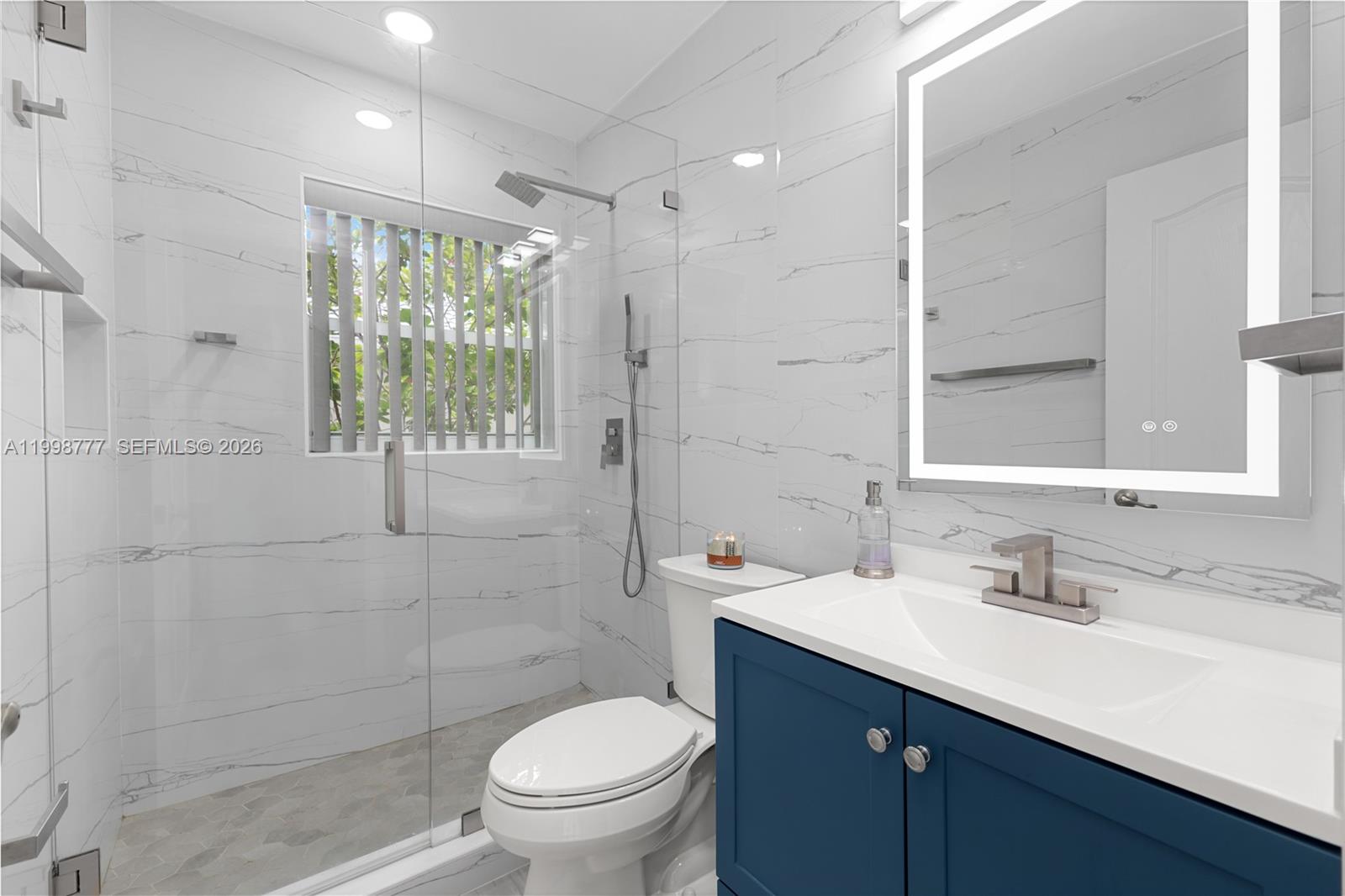 VULCAN MATERIALS COMPANY - Residential Lease