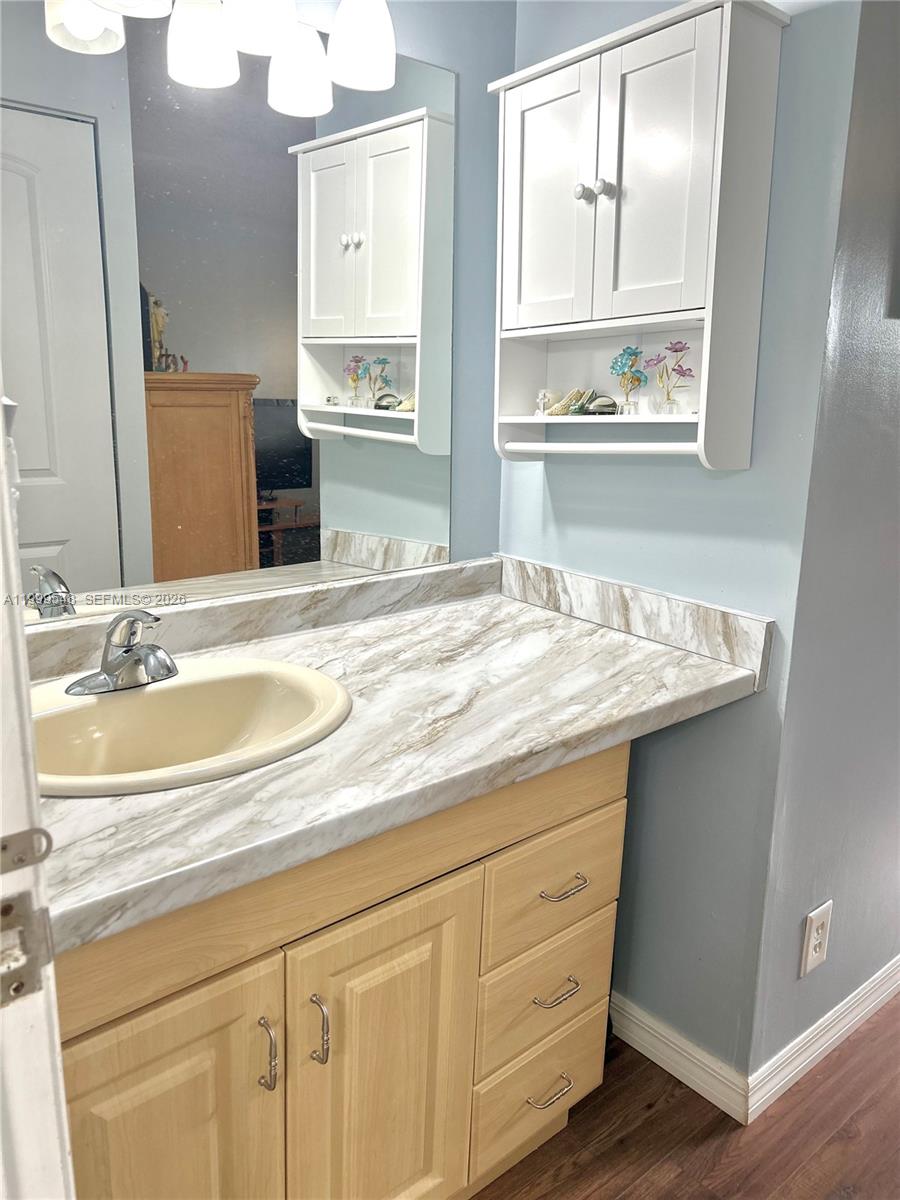 SPRING TREE - Residential