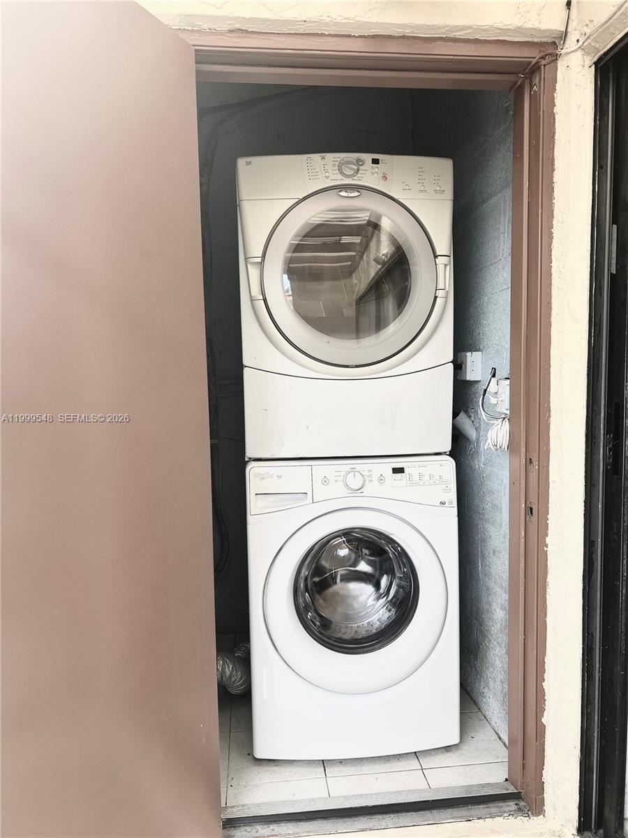 SPRING TREE - Residential