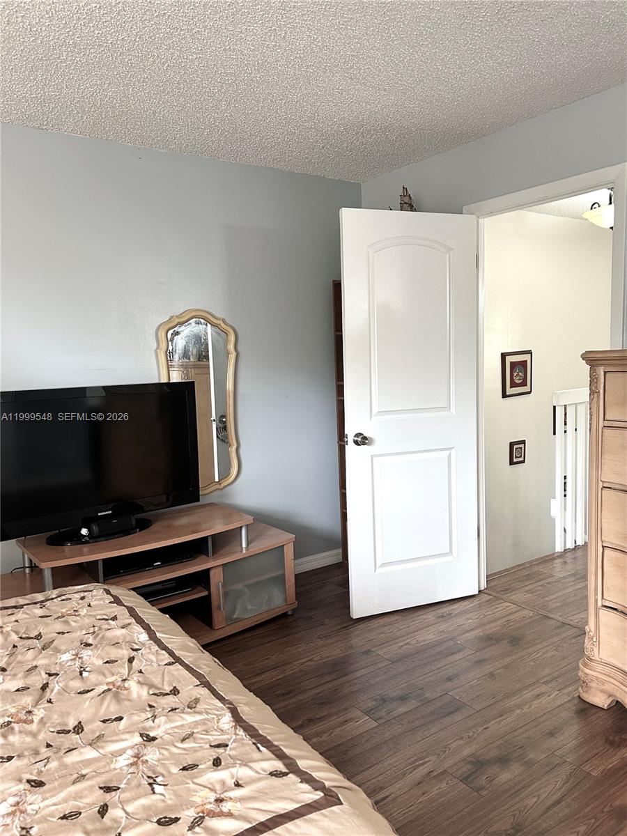 SPRING TREE - Residential