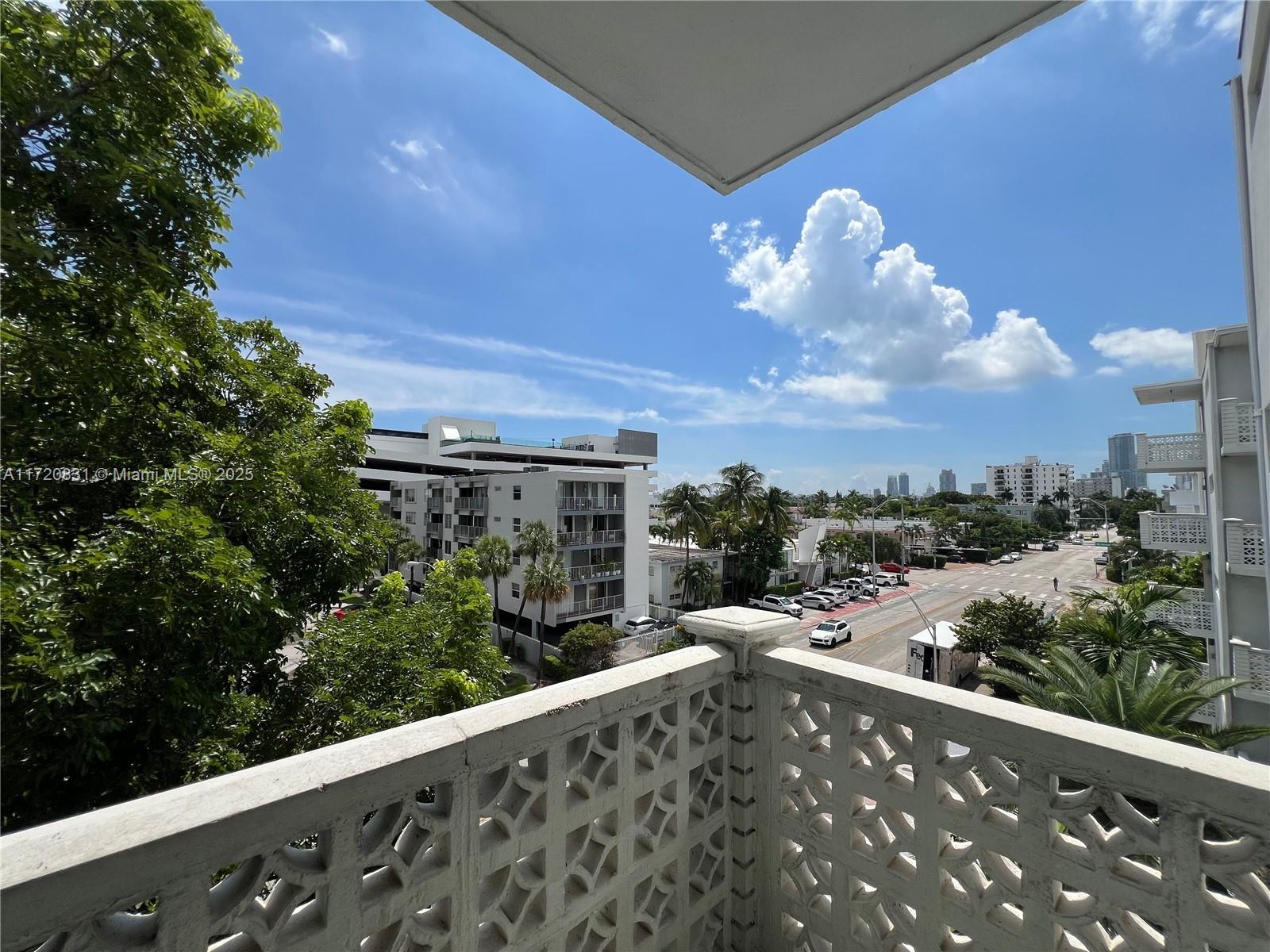 TWIN TOWERS CONDO - Residential