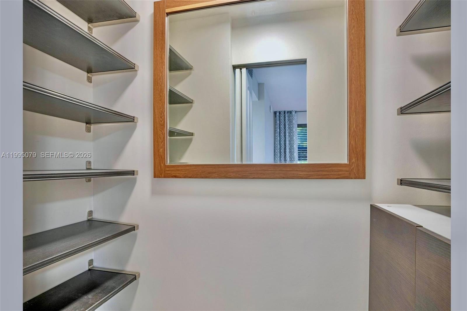 SUMMERTREE VILG CALIF CL - Residential Lease