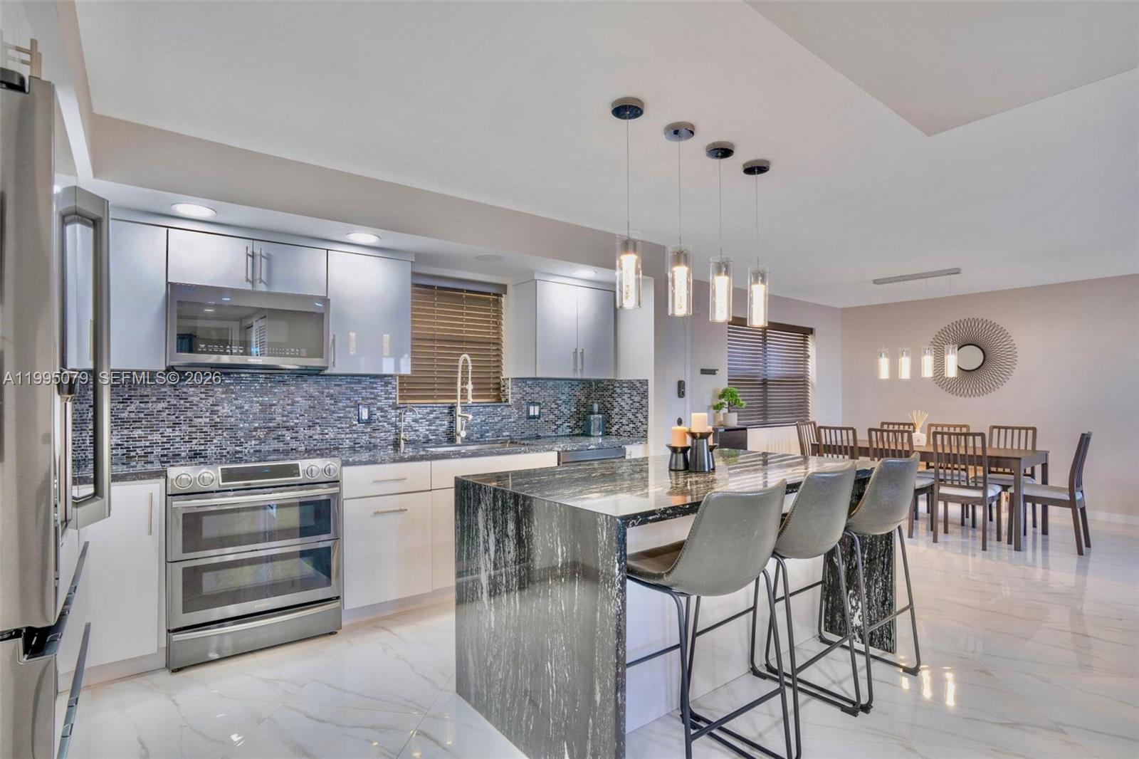 SUMMERTREE VILG CALIF CL - Residential Lease