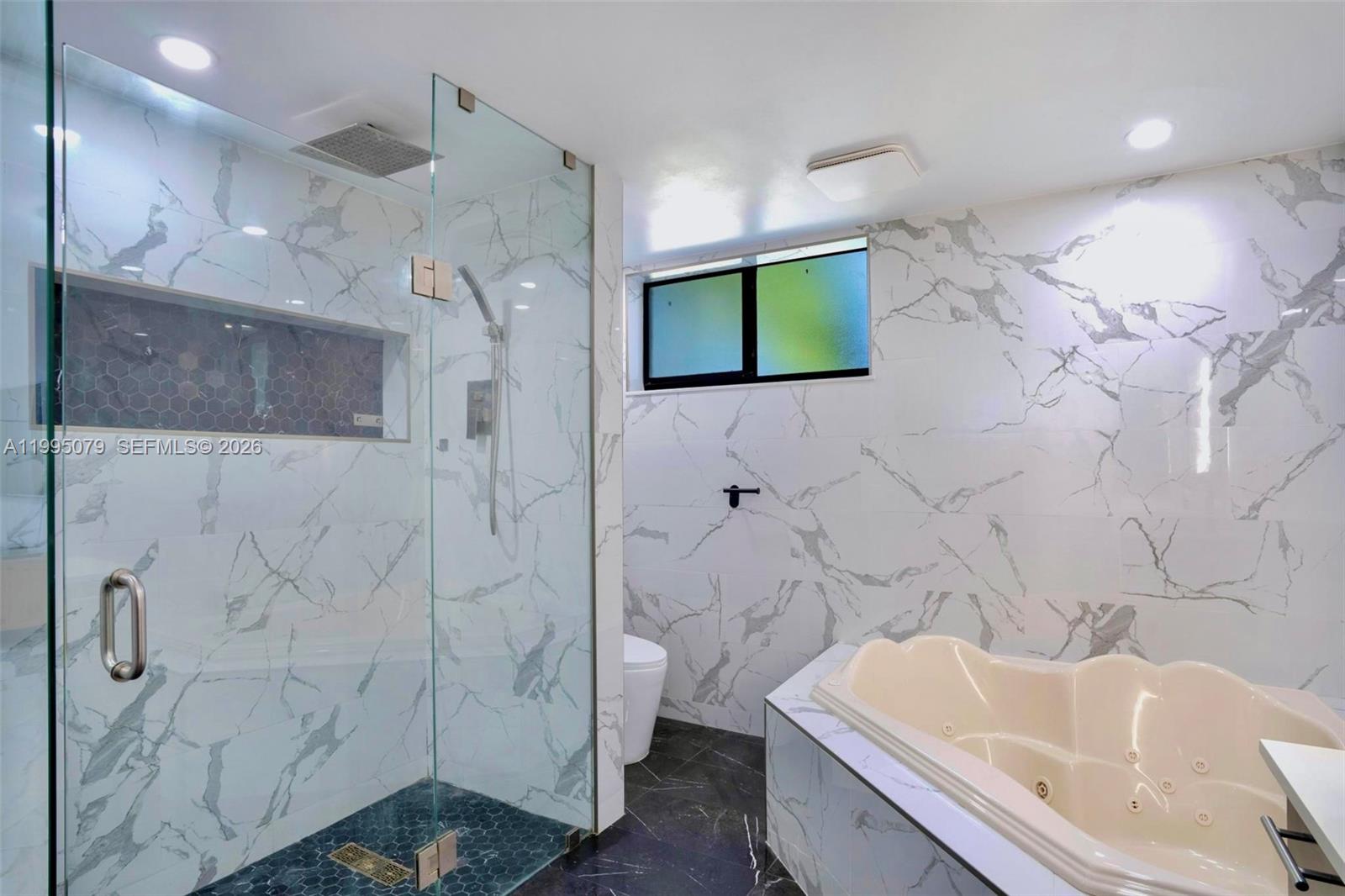 SUMMERTREE VILG CALIF CL - Residential Lease