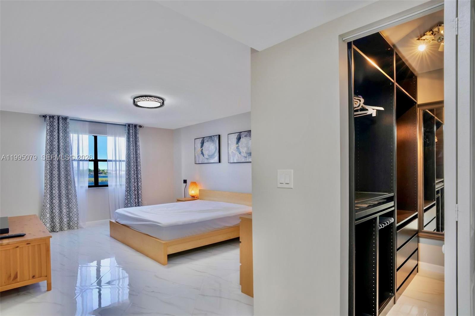 SUMMERTREE VILG CALIF CL - Residential Lease