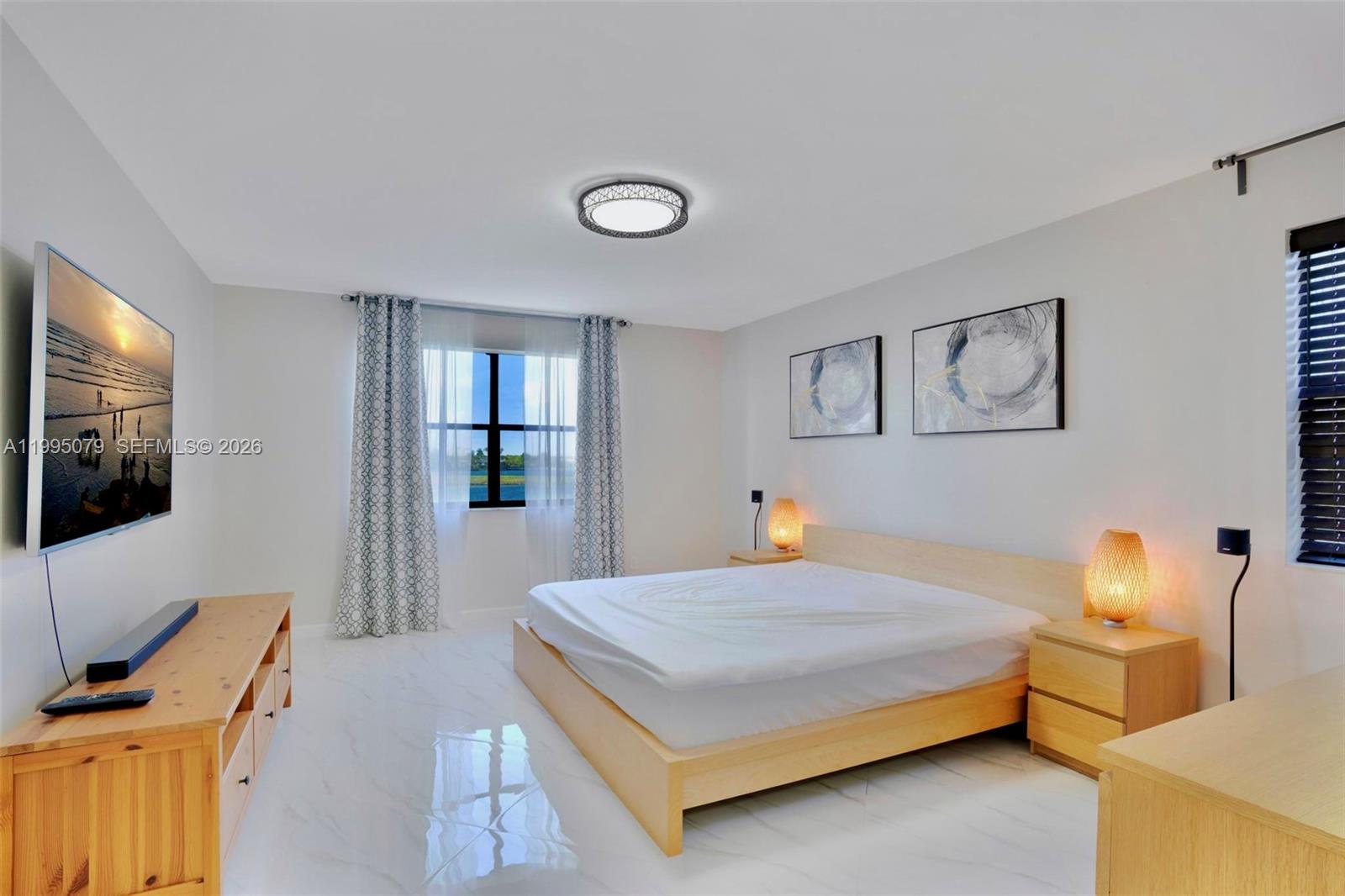 SUMMERTREE VILG CALIF CL - Residential Lease