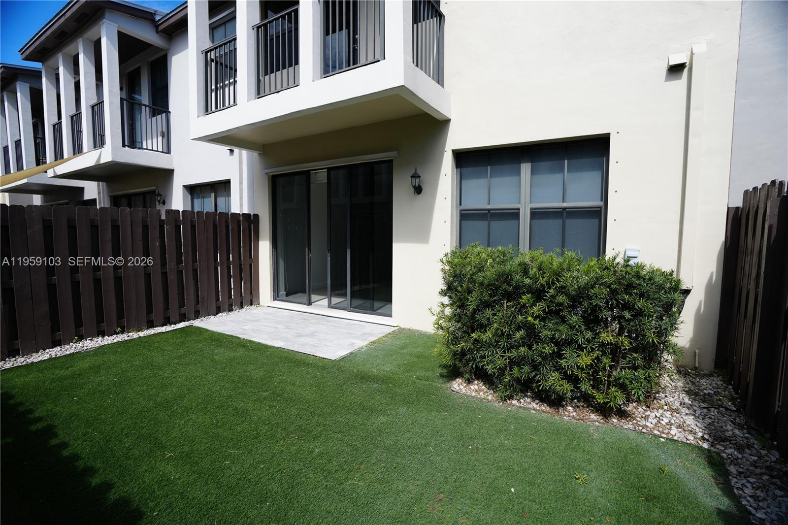 DORAL CAY - Residential Lease