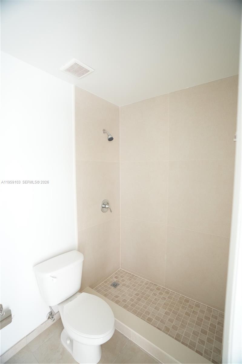 DORAL CAY - Residential Lease