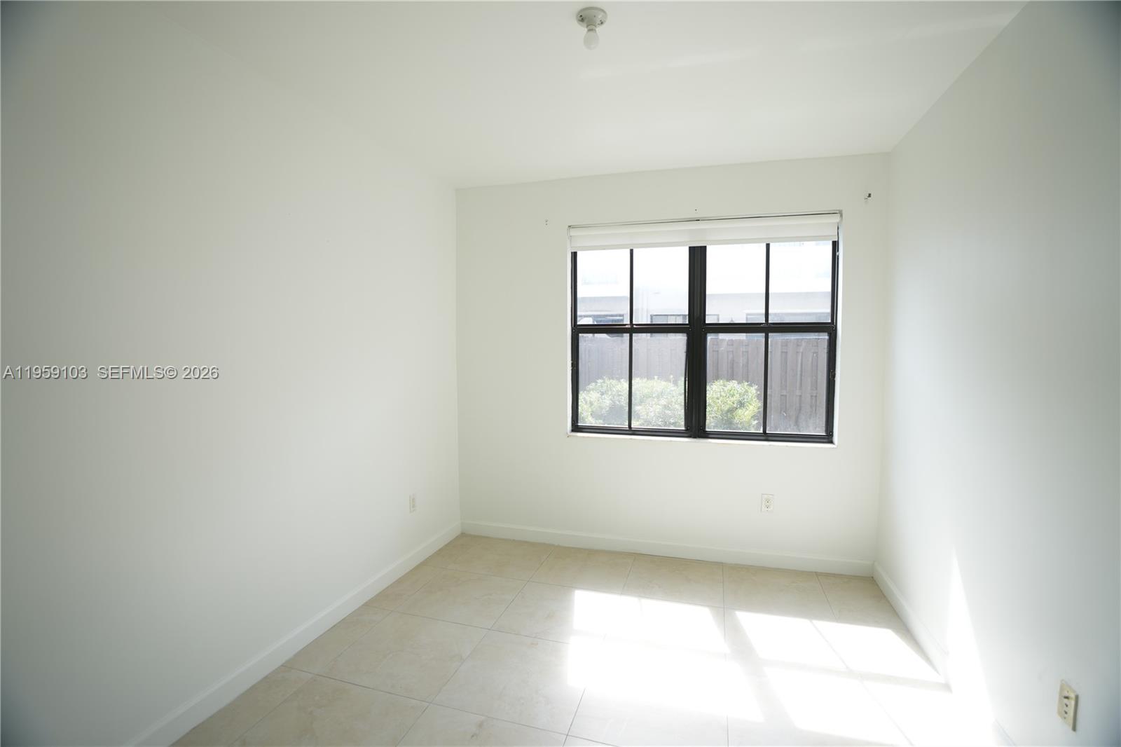 DORAL CAY - Residential Lease