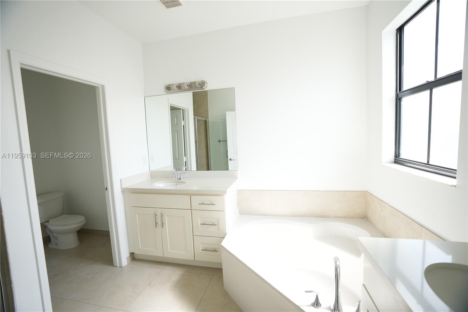 DORAL CAY - Residential Lease