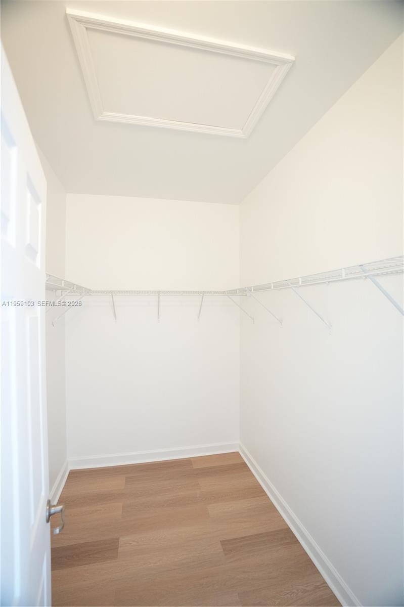 DORAL CAY - Residential Lease