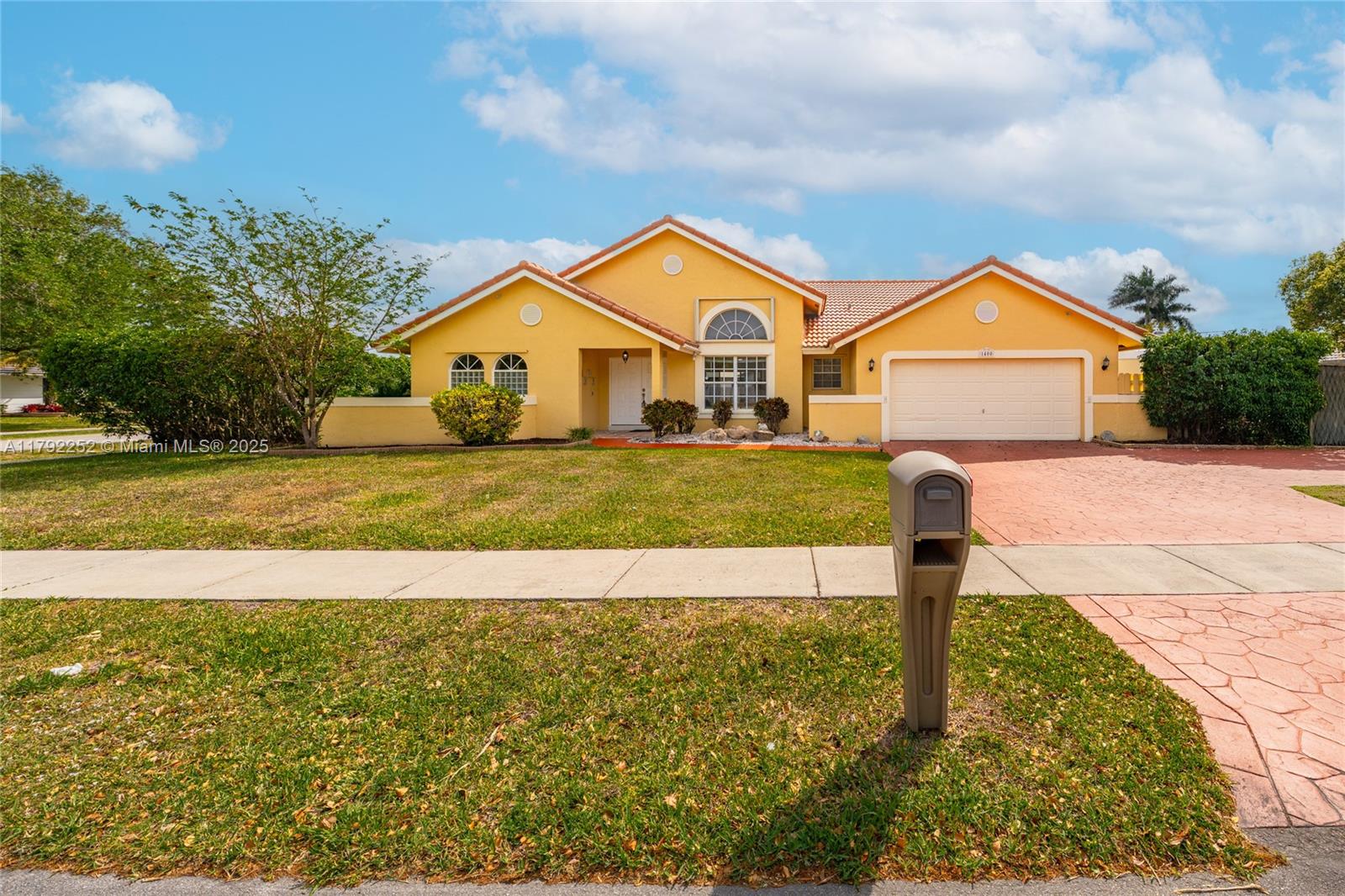 1400 SW 54th Ave