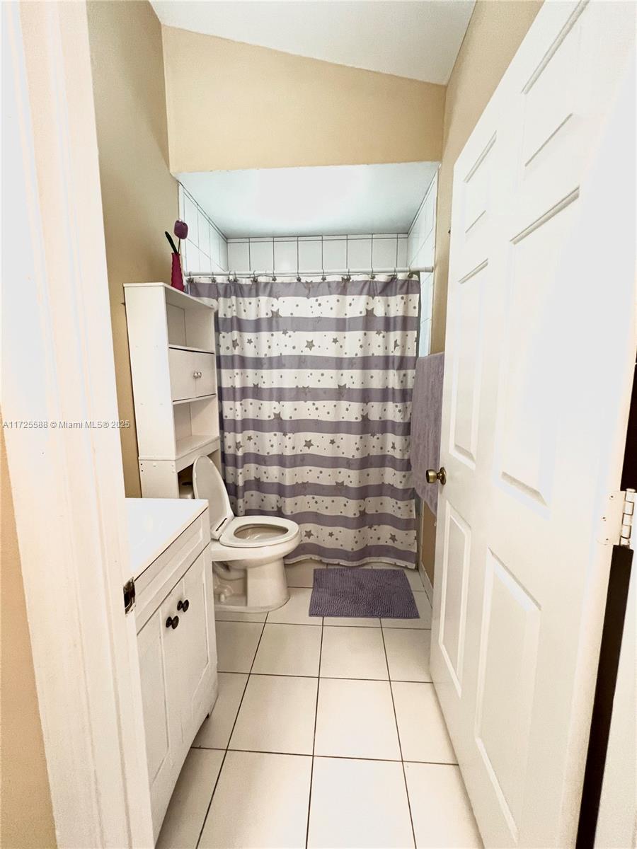 SOUTH LAKE CONDO - Residential