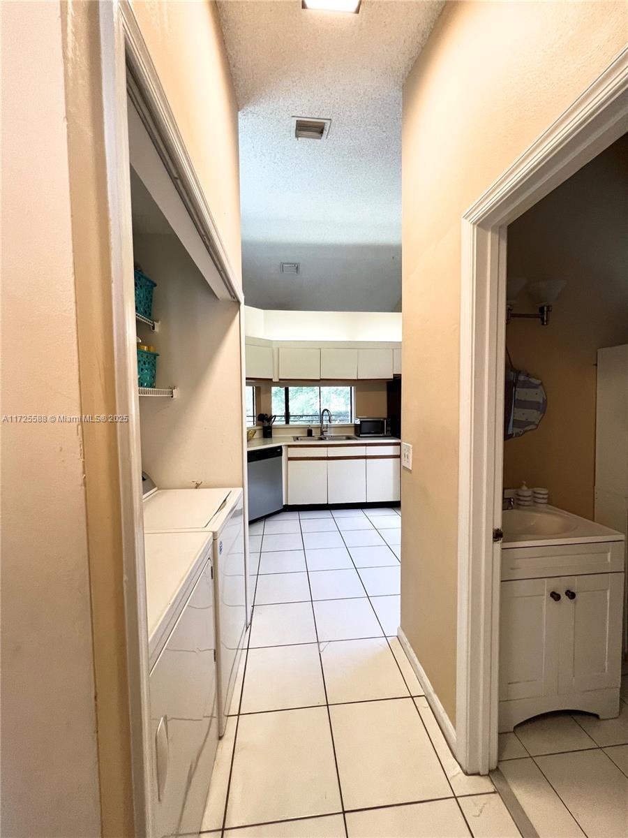 SOUTH LAKE CONDO - Residential