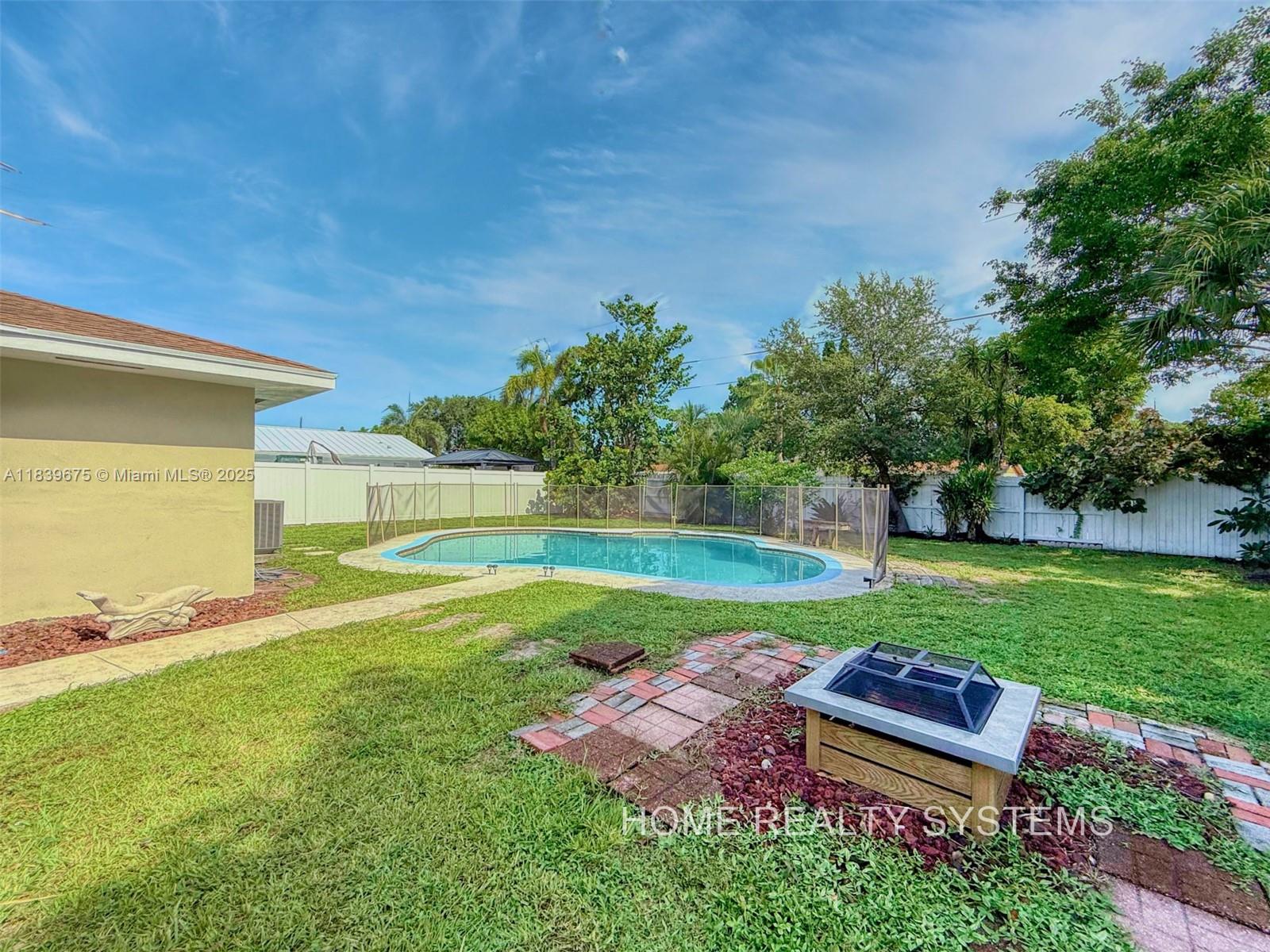 2359 Gabriel Ln