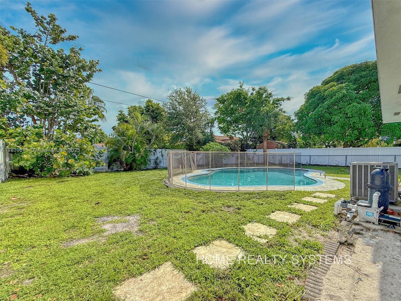 2359 Gabriel Ln