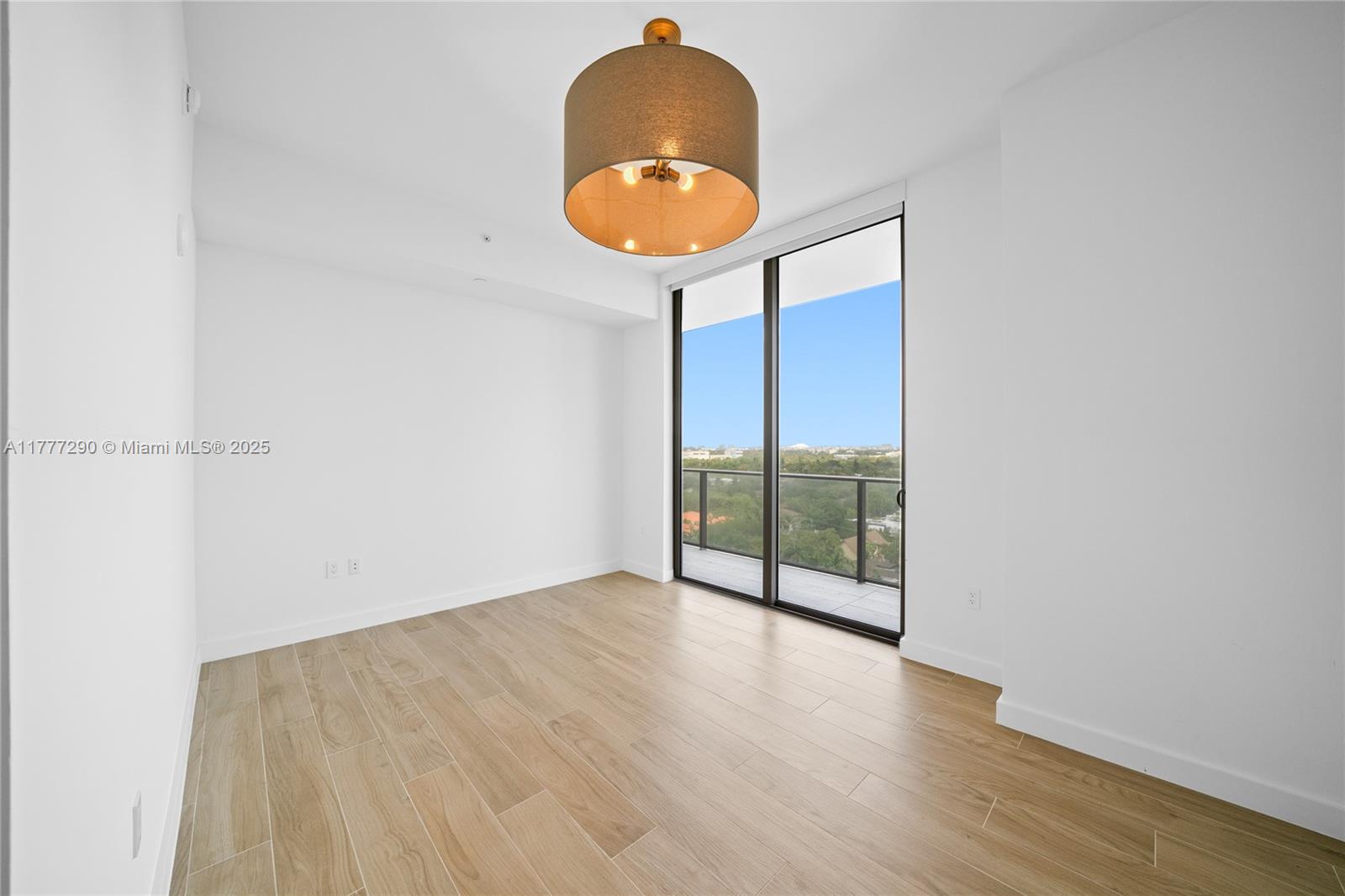 2678 Tigertail Ave 1002B