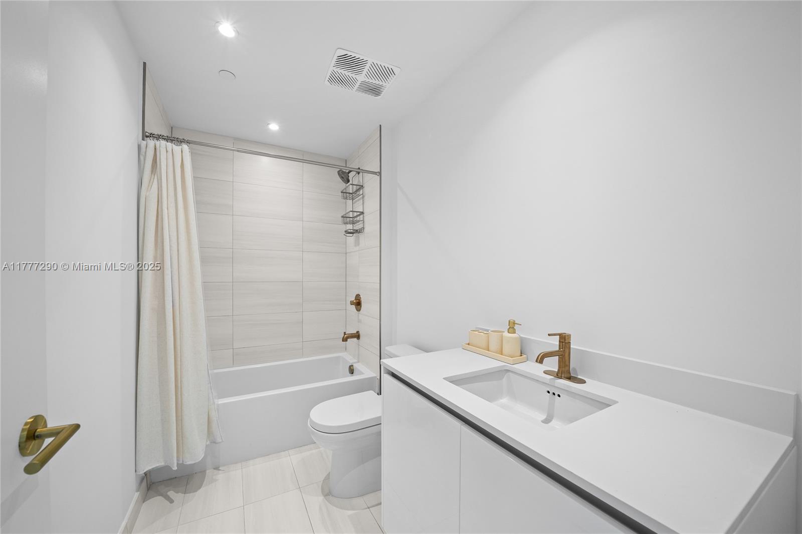 Mr. C Tigertail - Residential