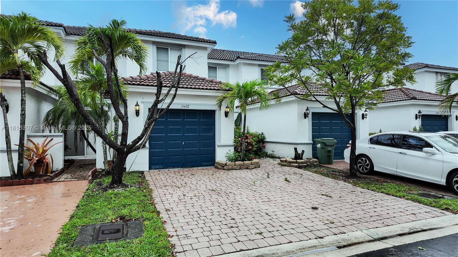 Rental Property at 11432 Nw 48th Ter, Doral, Miami-Dade County, Florida - Bedrooms: 3 
Bathrooms: 3  - $3,475 MO.