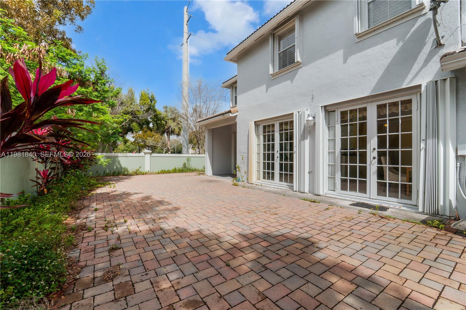 CENTURY VILLAS - Residential Lease