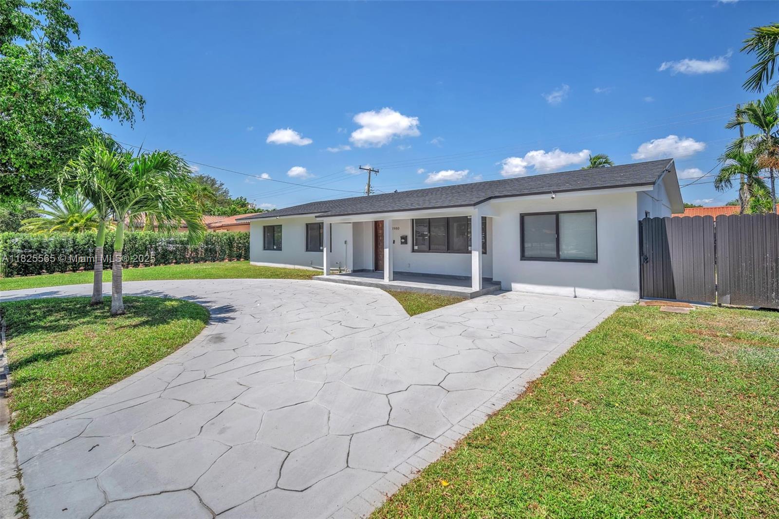 3980 SW 121st Ave House