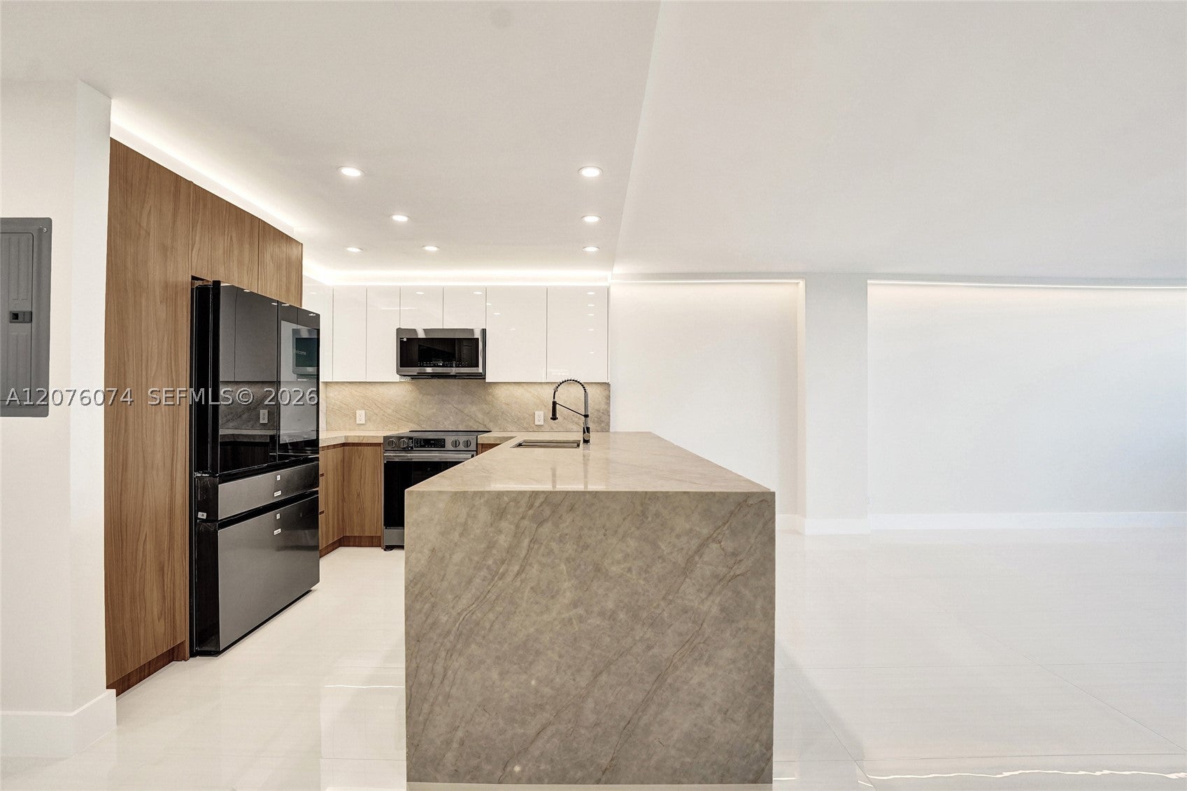 1400 S Ocean Dr 1205