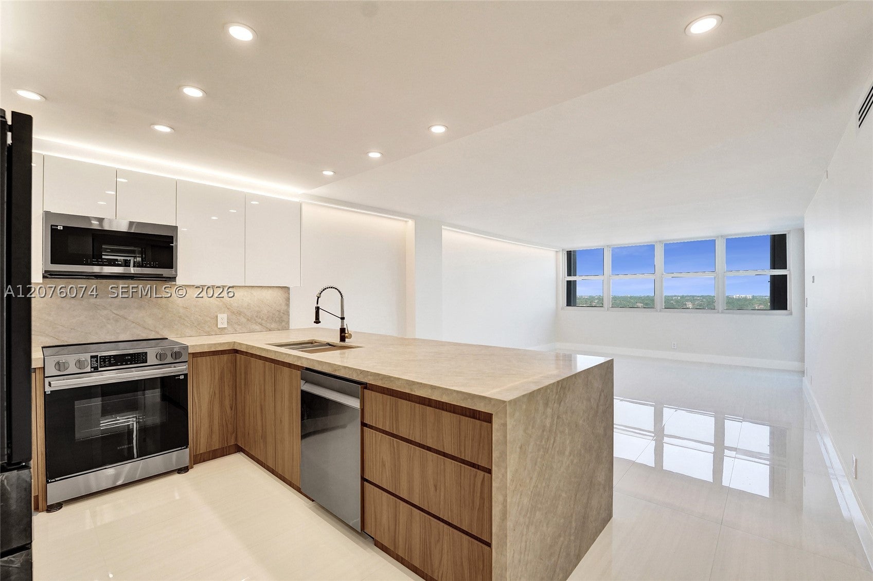 1400 S Ocean Dr 1205