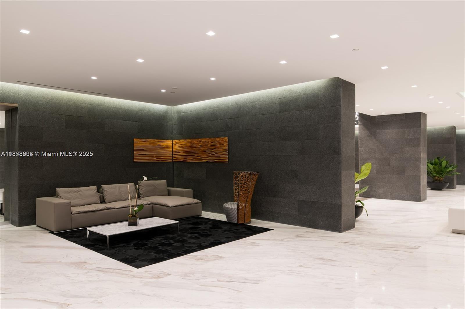 400 SUNNY ISLES CONDO EAS - Residential Lease