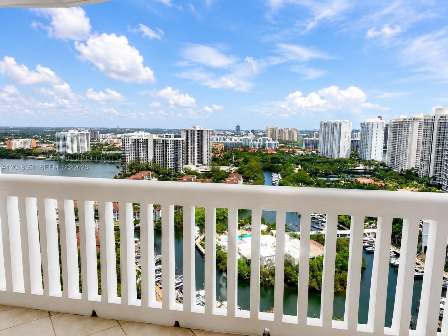 2000 ISL BLVD WILLIAMS IS - Residential Lease