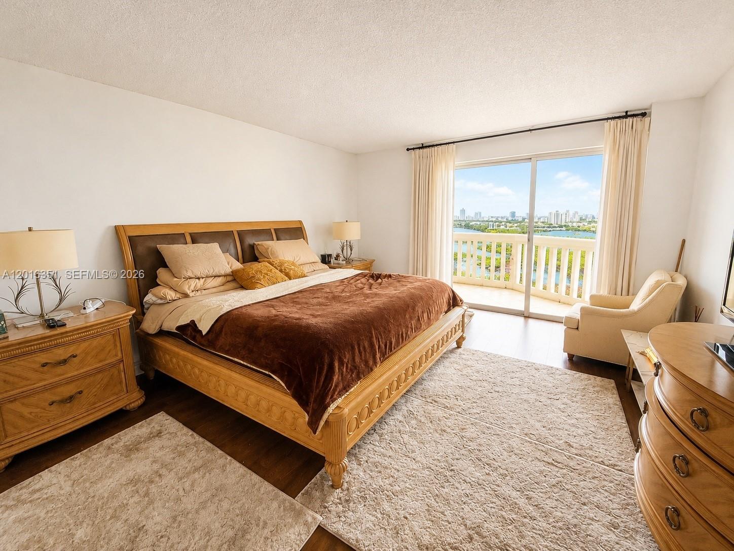 2000 ISL BLVD WILLIAMS IS - Residential Lease
