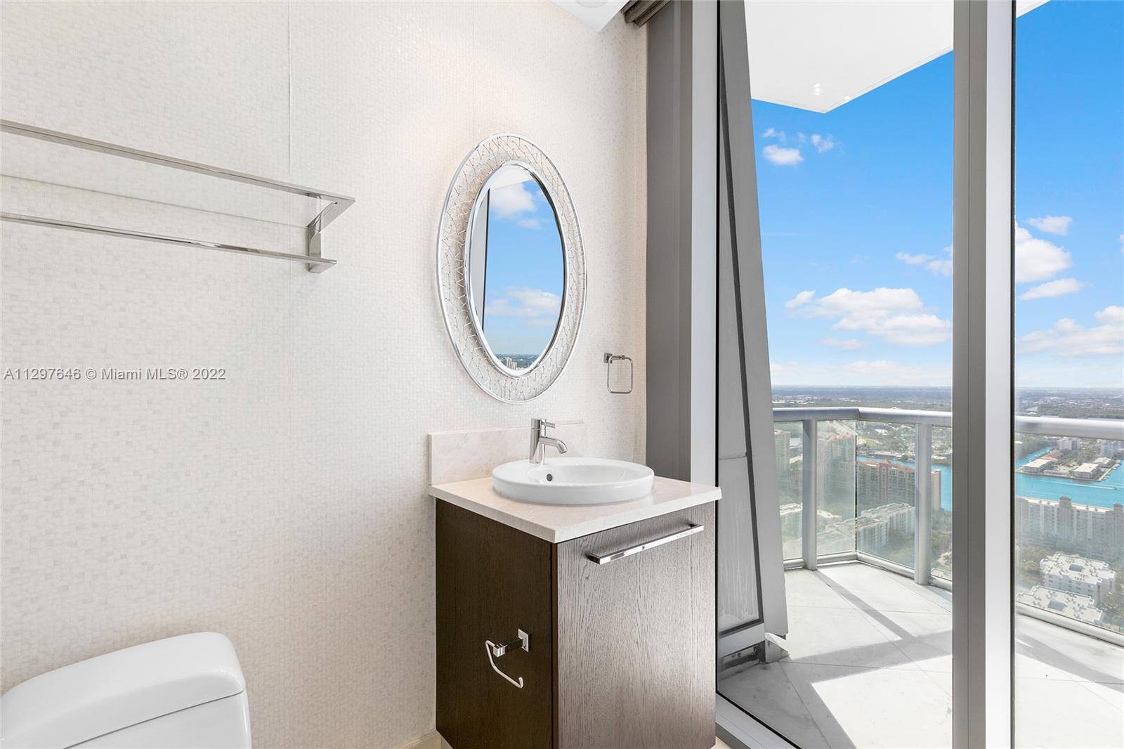 JADE OCEAN CONDO - Residential