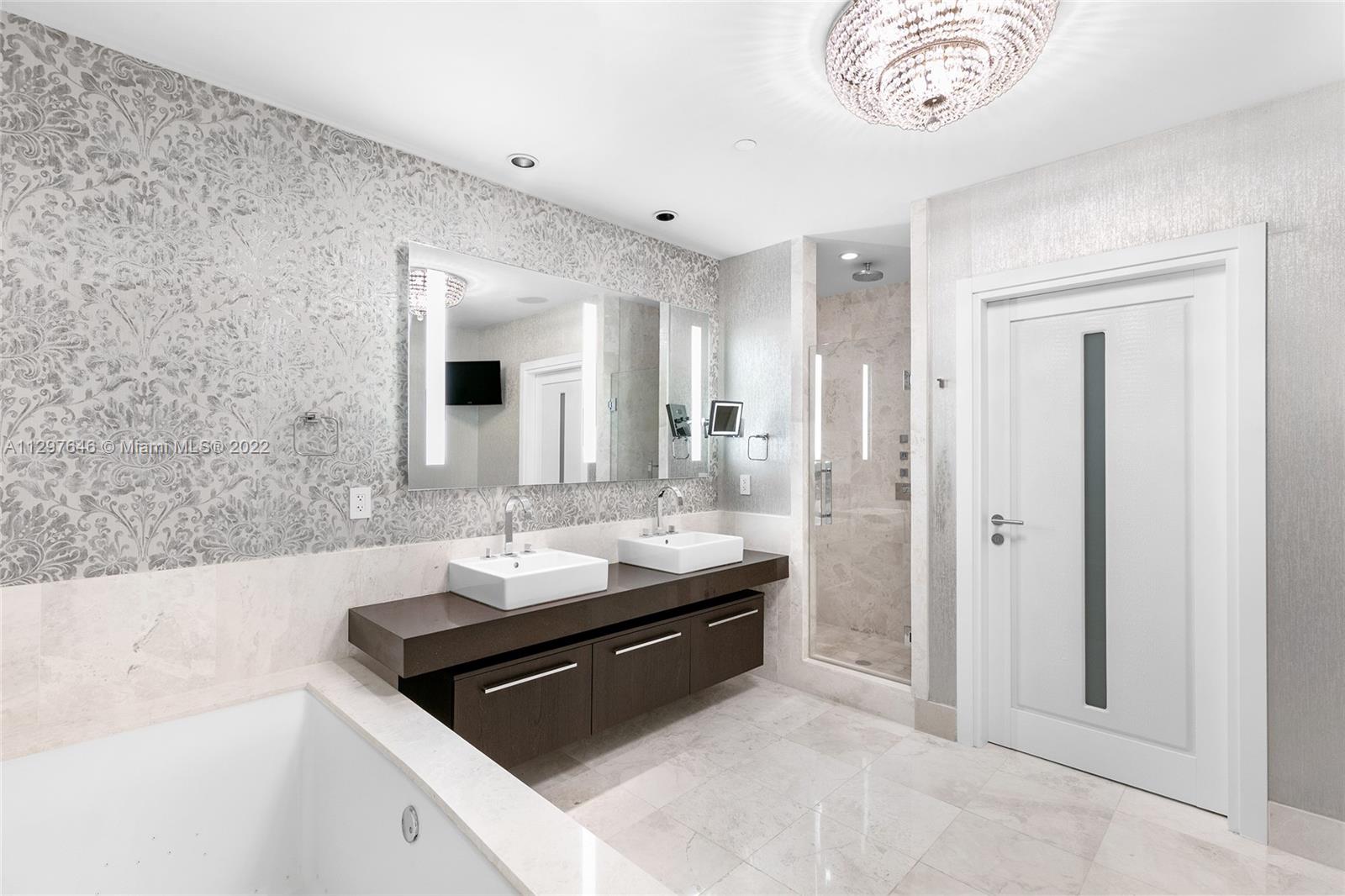 JADE OCEAN CONDO - Residential