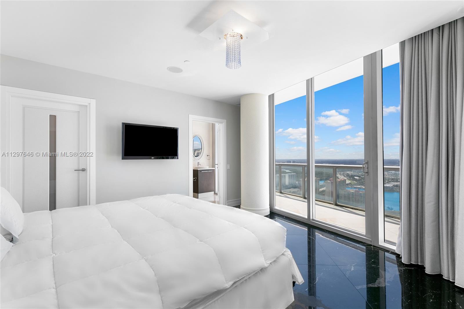 JADE OCEAN CONDO - Residential