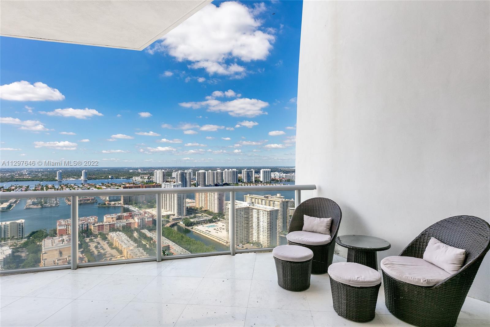 JADE OCEAN CONDO - Residential
