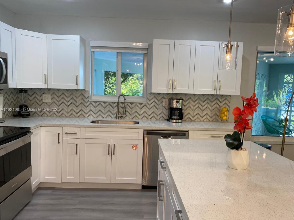 ROBERTSON PARK - Residential