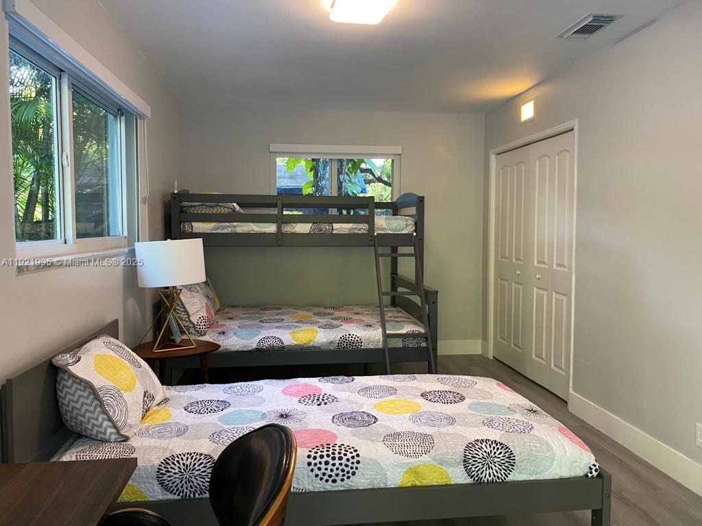 ROBERTSON PARK - Residential