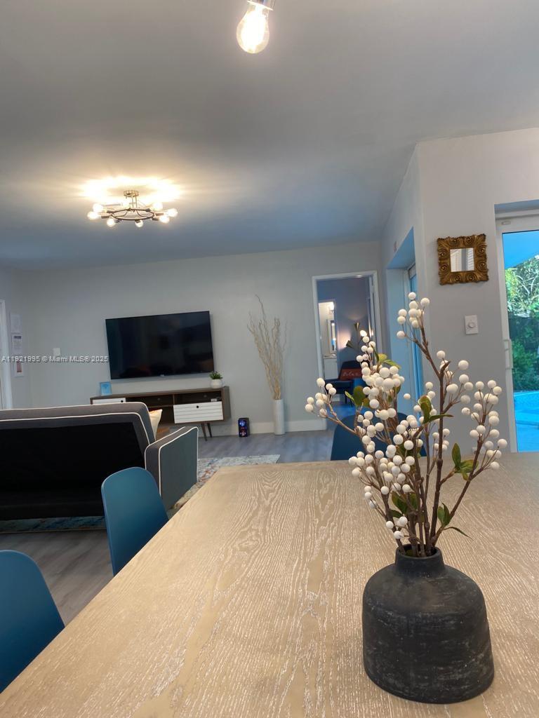 ROBERTSON PARK - Residential