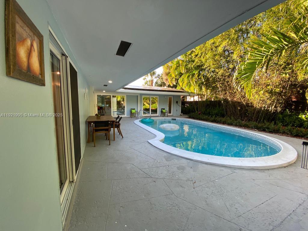 ROBERTSON PARK - Residential