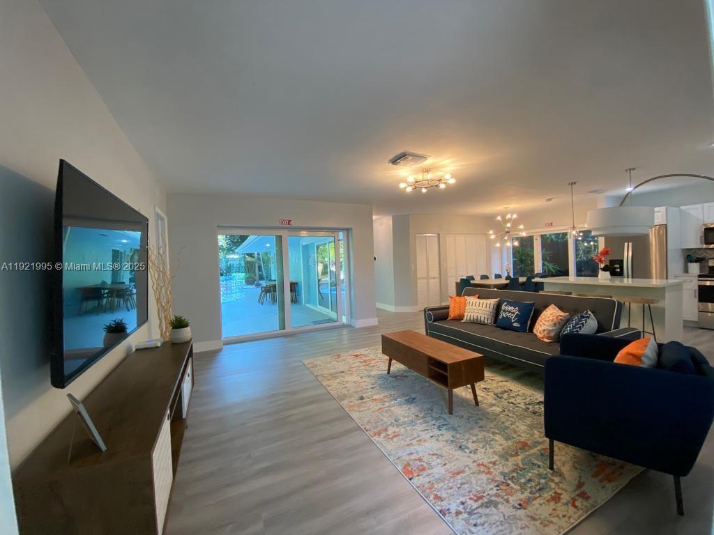 ROBERTSON PARK - Residential