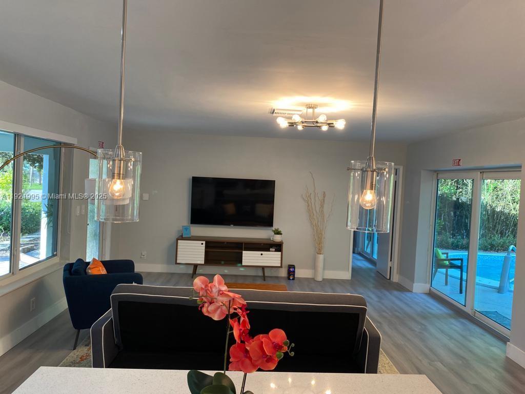 ROBERTSON PARK - Residential