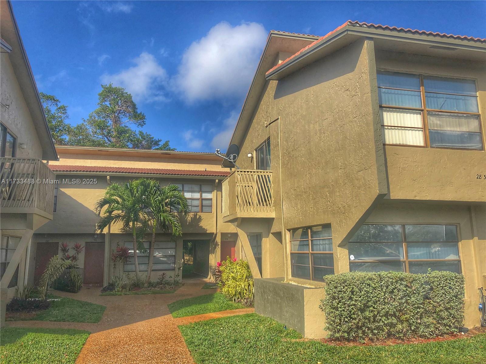 2530 Coral Springs Dr 2530, Coral Springs, Broward County, Florida - 2 Bedrooms  
3 Bathrooms - 