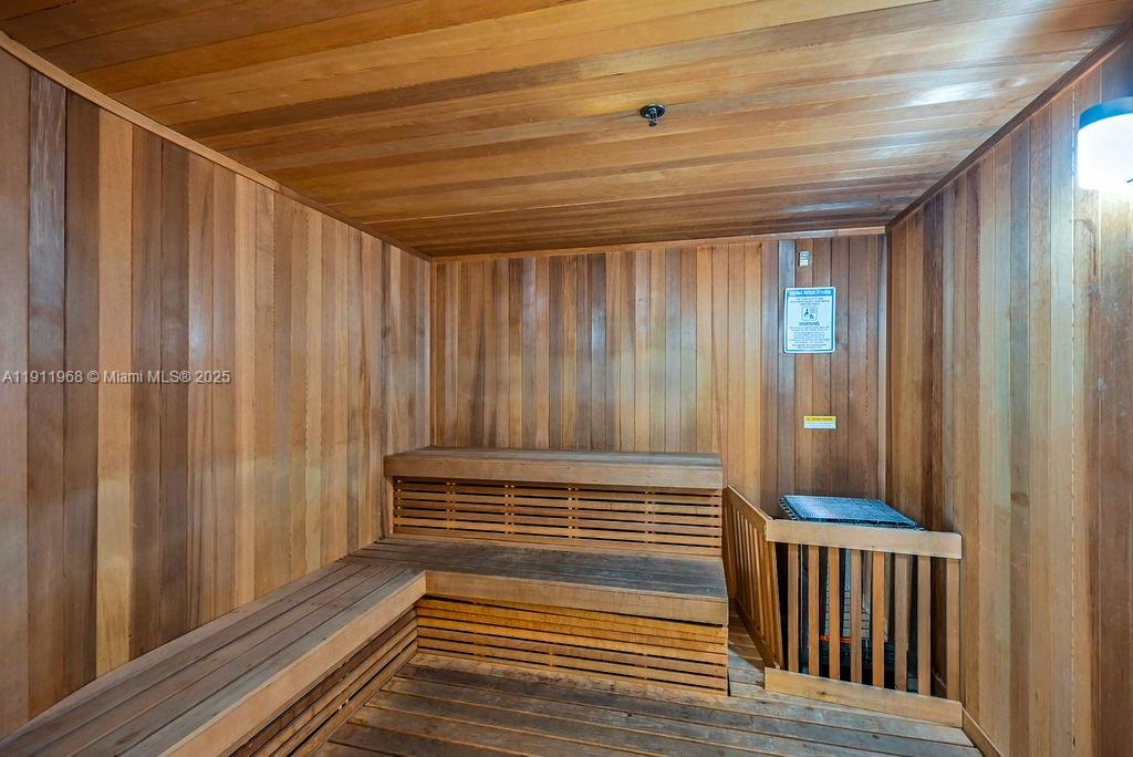 PARAISO BAYVIEWS CONDO - Residential Lease