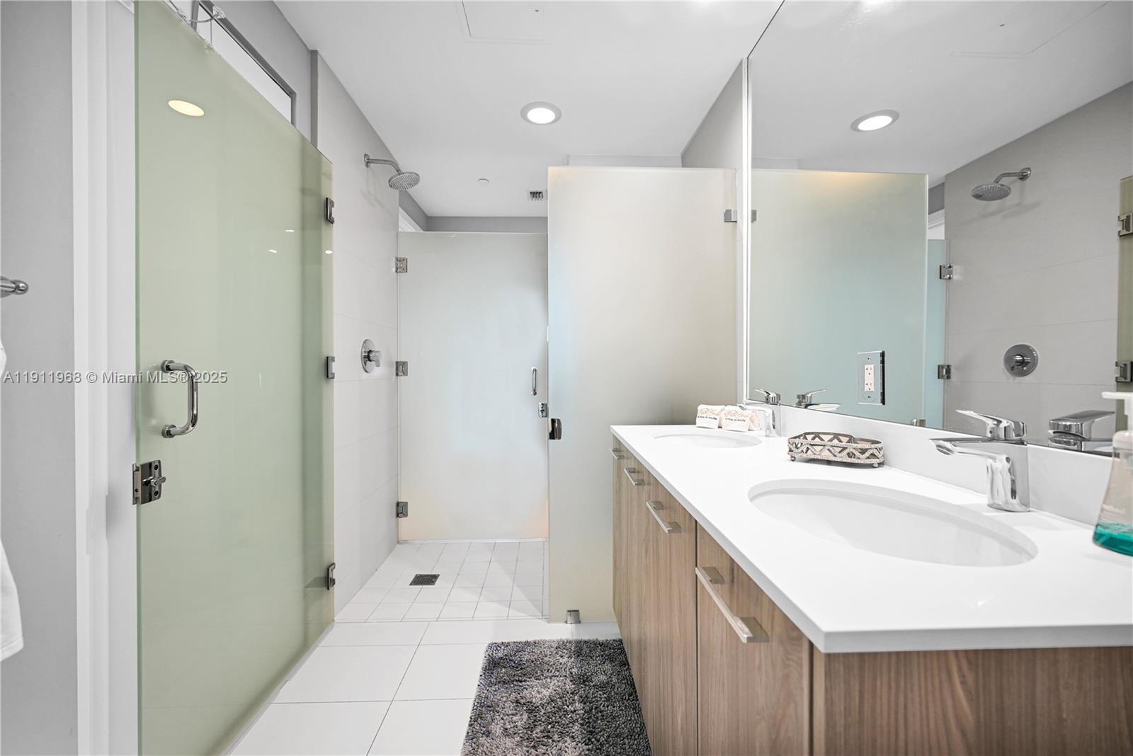 PARAISO BAYVIEWS CONDO - Residential Lease