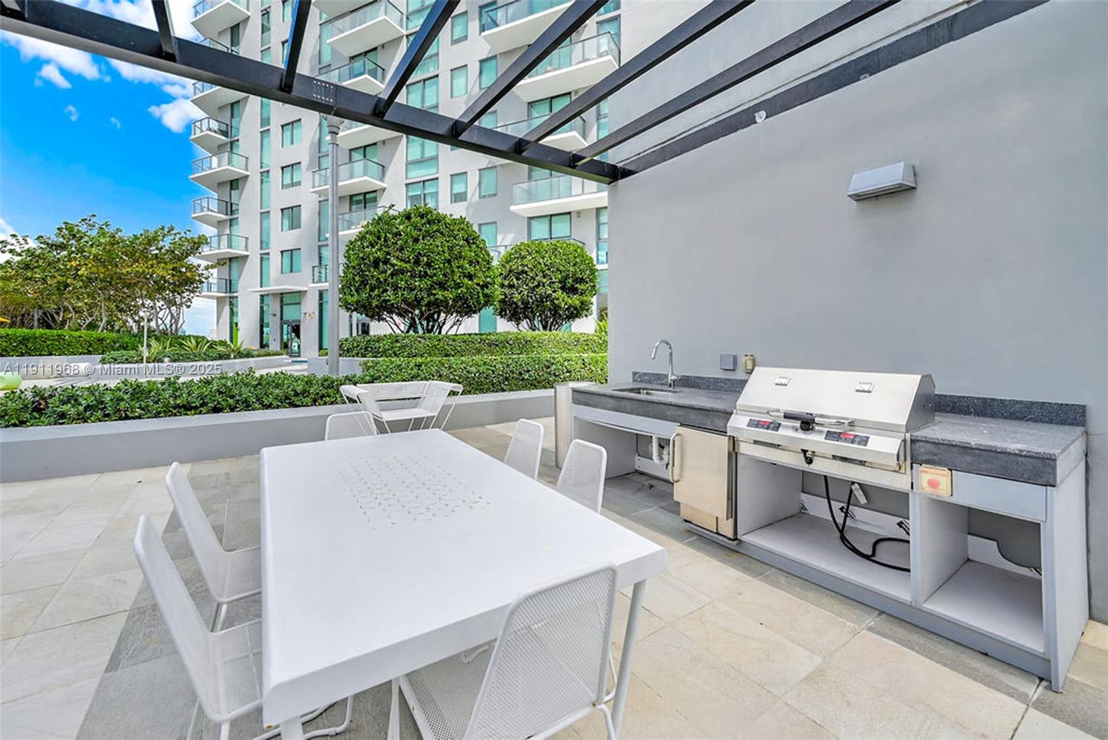 PARAISO BAYVIEWS CONDO - Residential Lease