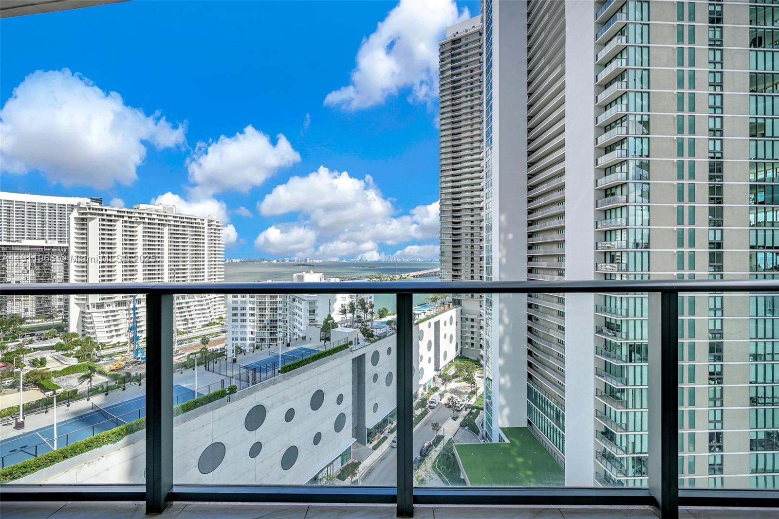 PARAISO BAYVIEWS CONDO - Residential Lease