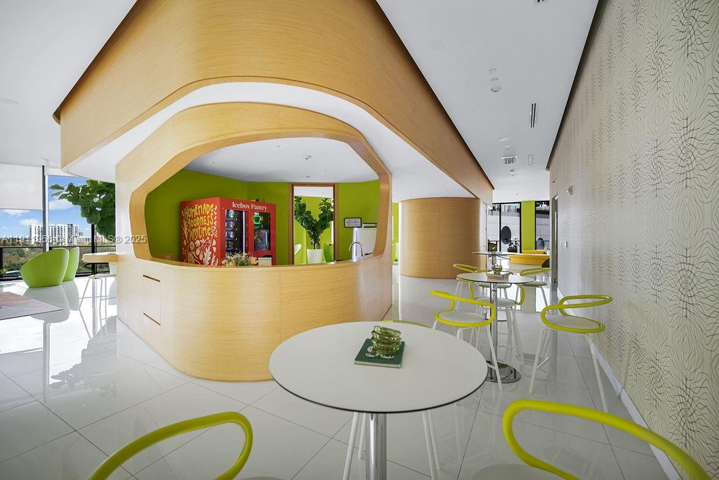 PARAISO BAYVIEWS CONDO - Residential Lease