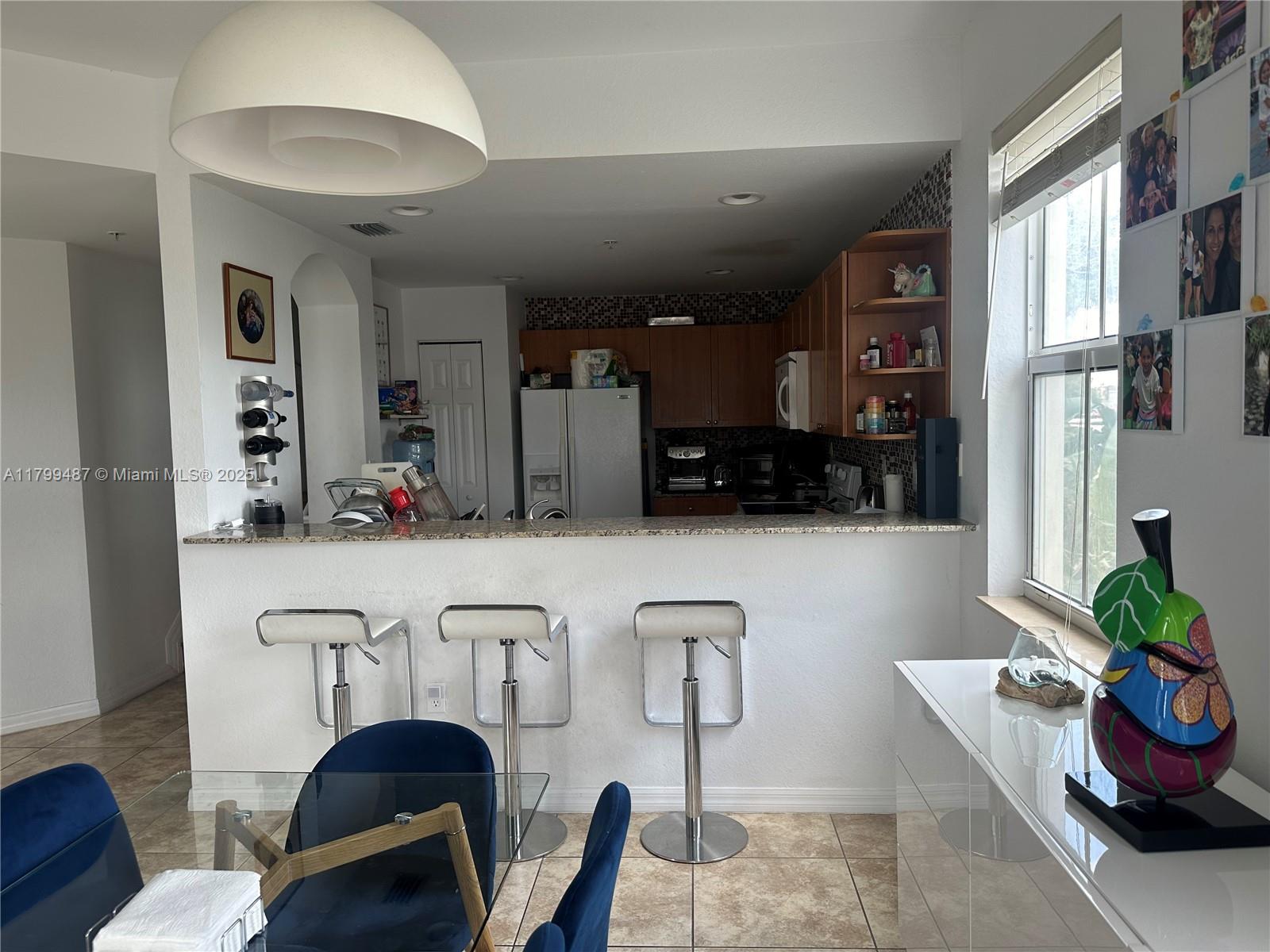 8999 Nw 107th Ct 202-1, Doral, Miami-Dade County, Florida - 3 Bedrooms  
3 Bathrooms - 