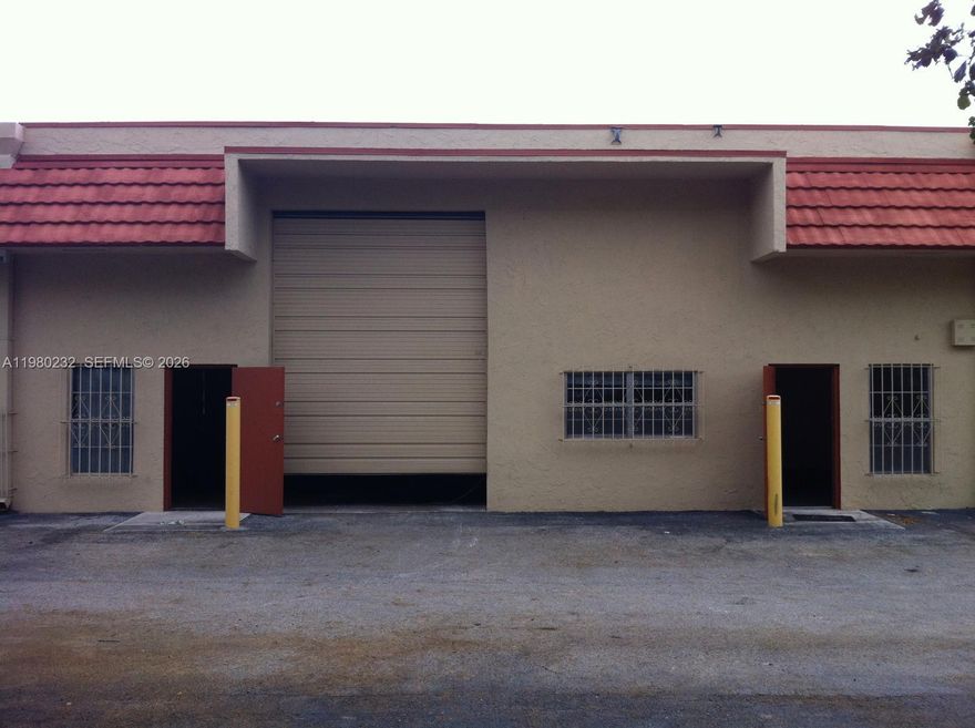 Prime warehouse for lease in the heart of Doral’s industrial district. This 1,655 SF industrial condo features a functional layout with warehouse space and office area, ideal for distribution, storage, import/export, e-commerce, or light manufacturing.optional Cooler in place. Located within the Palmetto Industrial Condo complex with convenient parking and easy truck access. Excellent location with quick access to Palmetto Expressway (SR-826), Dolphin Expressway (SR-836), and Miami International Airport.